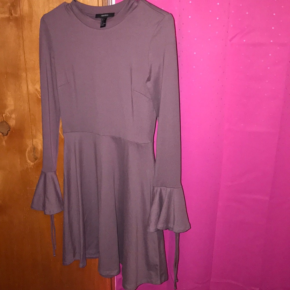 Lilac purple dress with cuffed wrist with strings